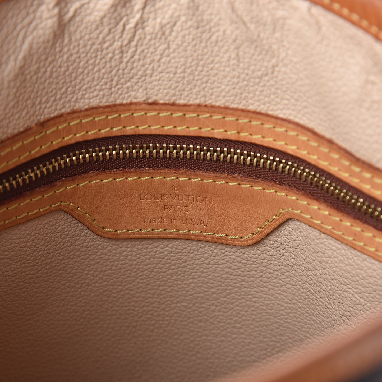 Monogram Petit Bucket 23