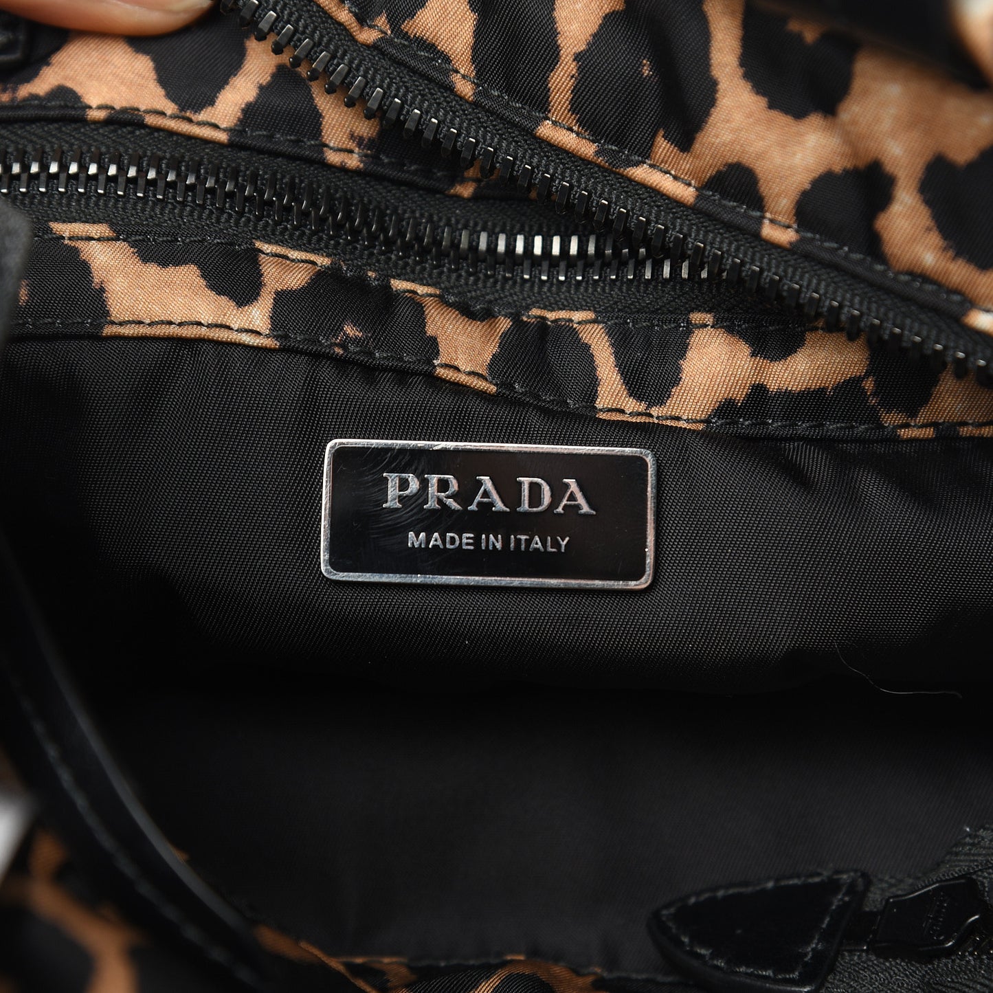Tessuto Nylon Leopard Print Shoulder Bag Avorio
