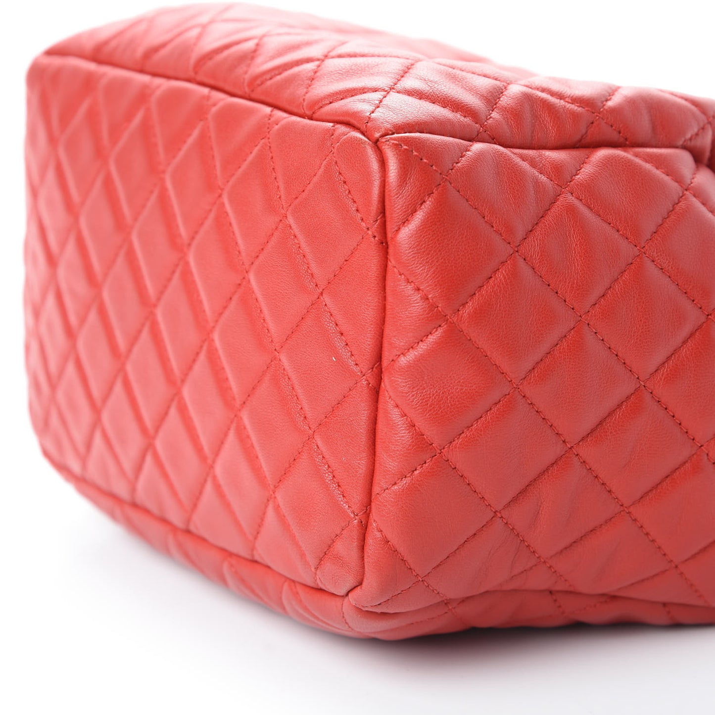 Lambskin Quilted Small CC Chain Drawstring Bucket Bag Red