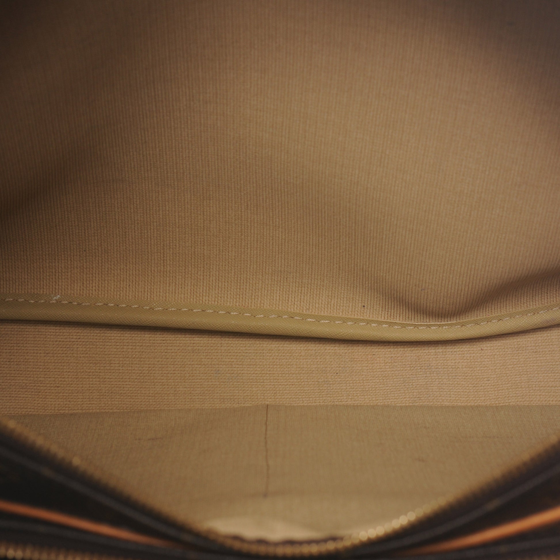 Louis Vuitton Monogram Reporter GM 5 of 8