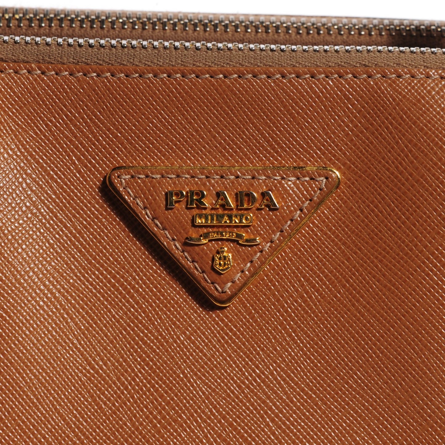 Saffiano Medium Galleria Double Zip Tote Caramel