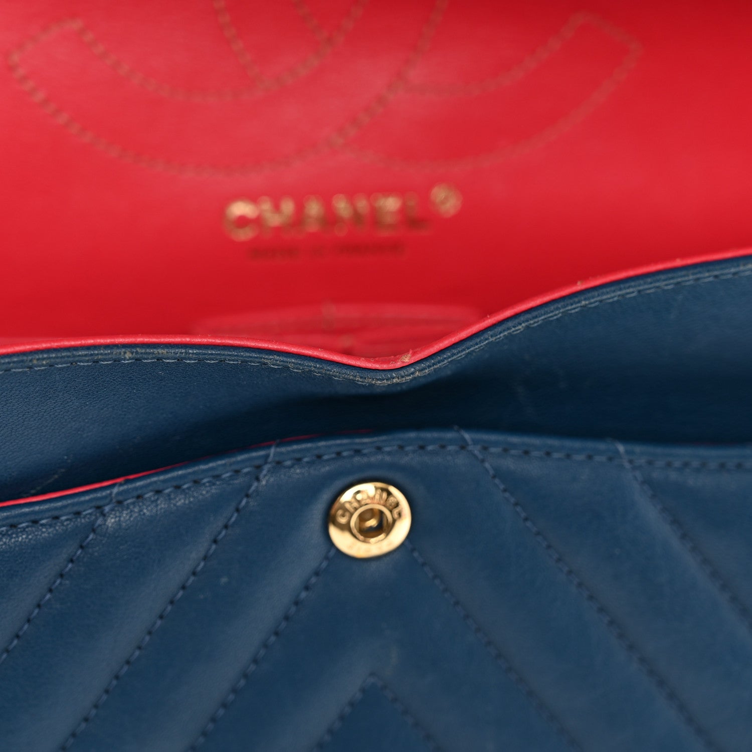 Chanel Sheepskin Chevron Quilted 2.55 Reissue 226 Flap Navy Blue 12 of 13