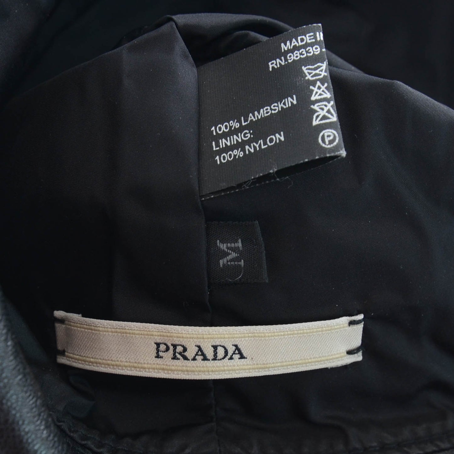 Lambskin Hat Medium Black