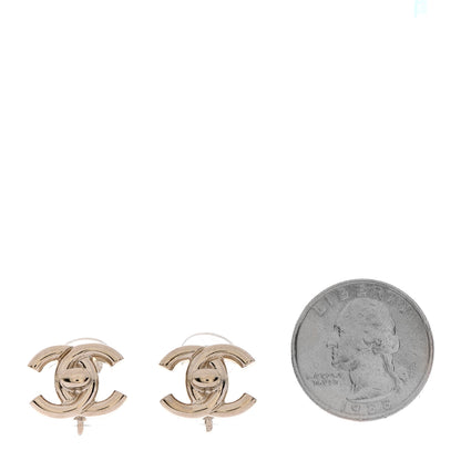 Chanel Metal CC Turnlock Clip On Earrings Gold 2 of 4