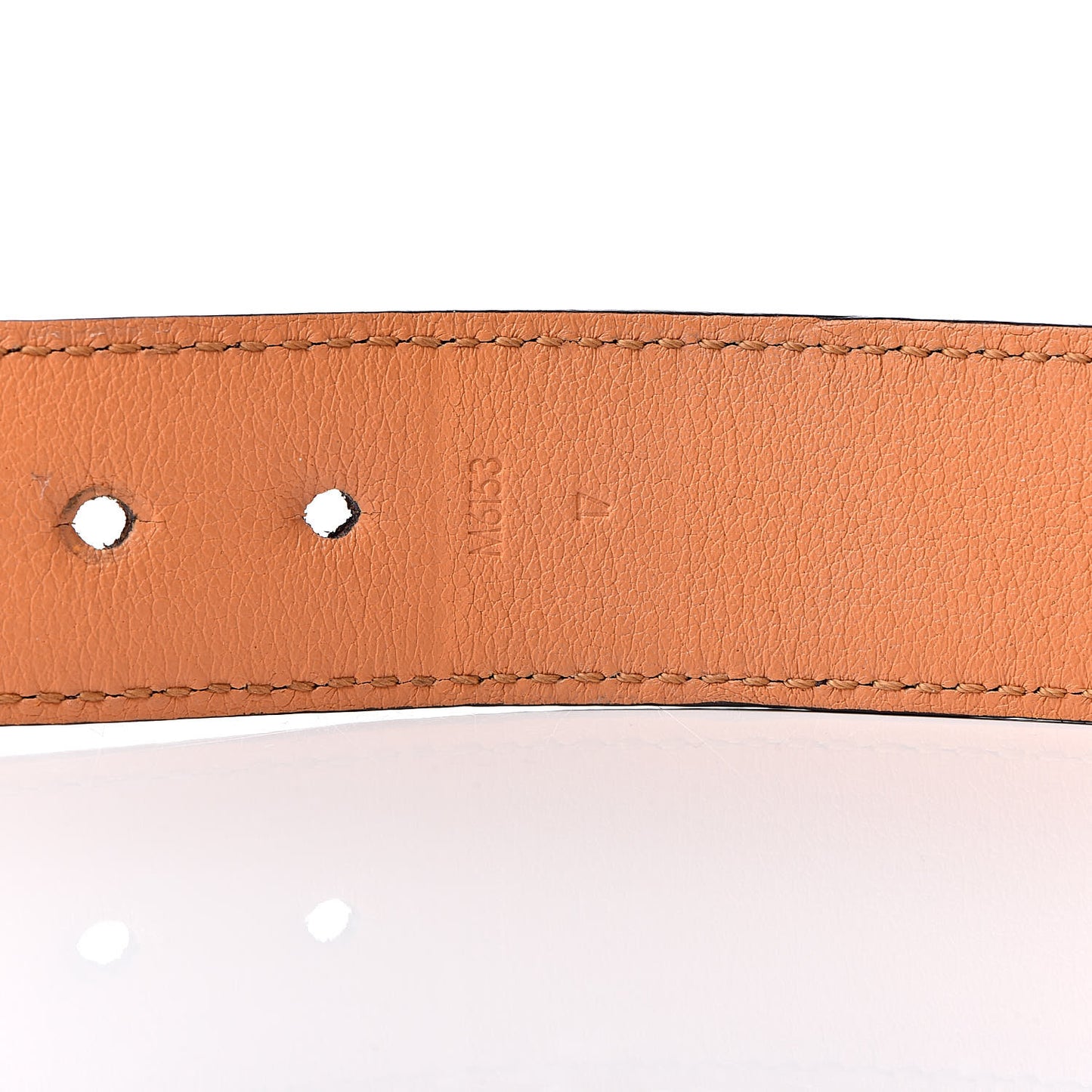 Monogram Nano Essential V Bracelet 17