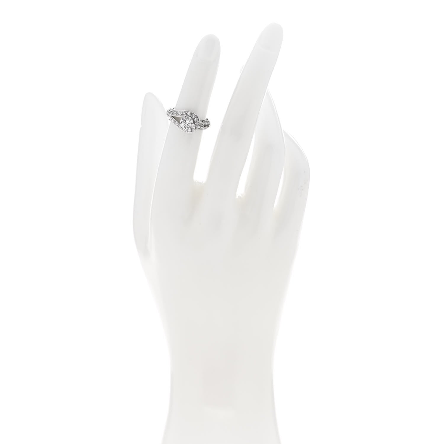 Van Cleef & Arpels Platinum Diamond .70ct Couture Solitaire Ring 48 4.5 2 of 7