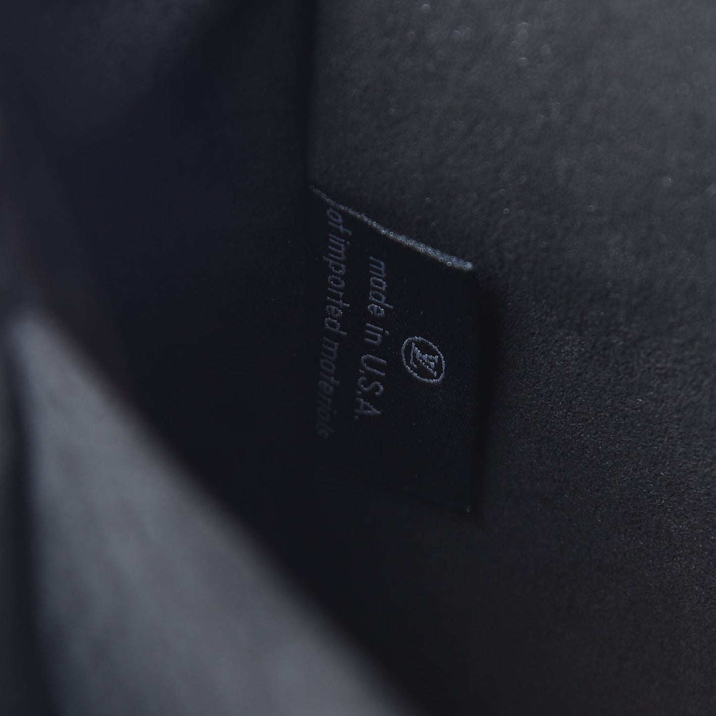 Reverse Monogram Pochette Metis