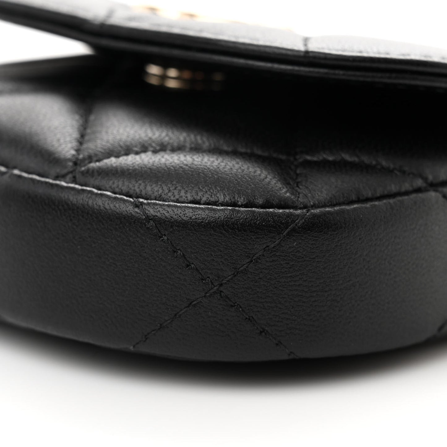 Lambskin Quilted Pearl Top Handle Clutch With Chain Black