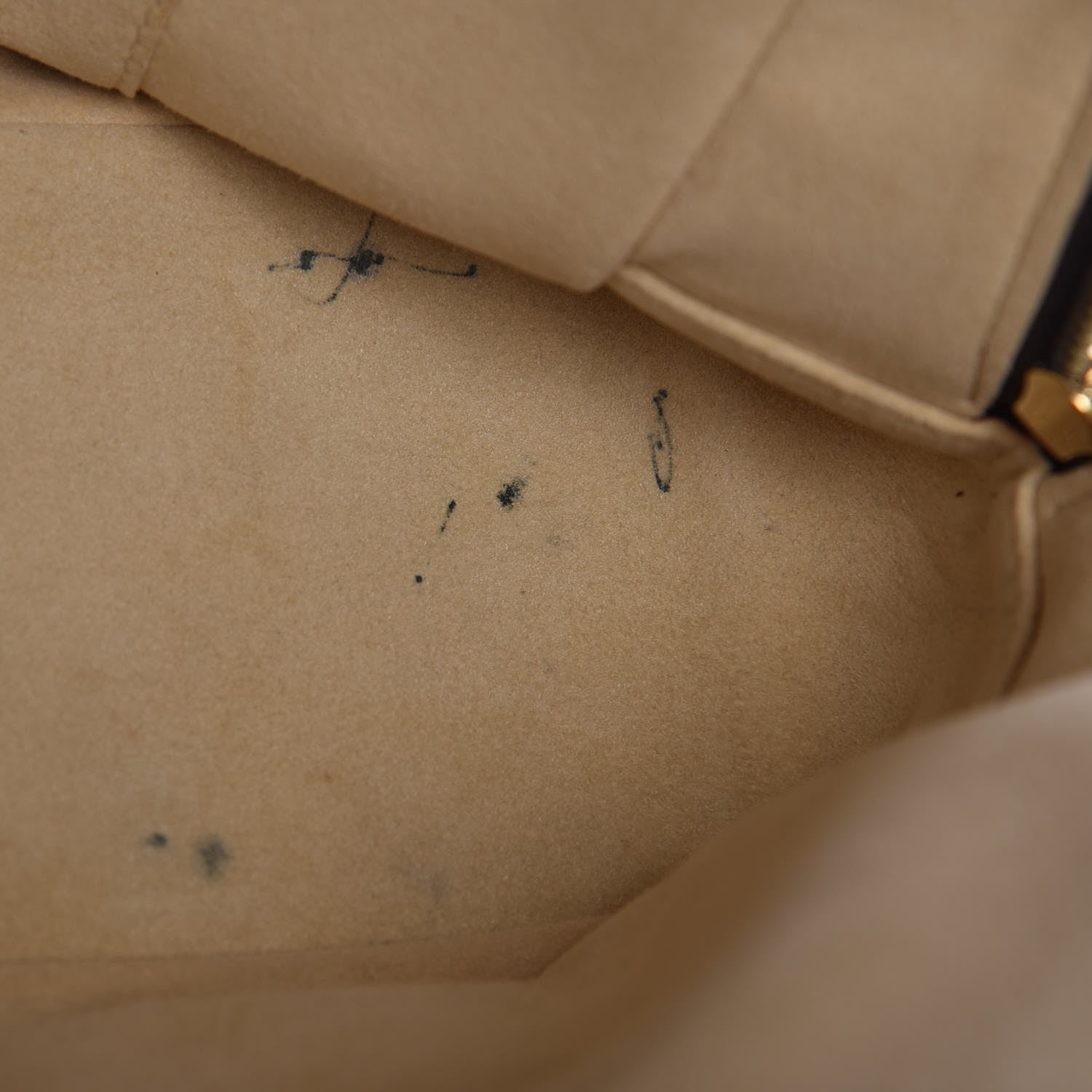 Louis Vuitton Monogram Manhattan GM 9 of 18