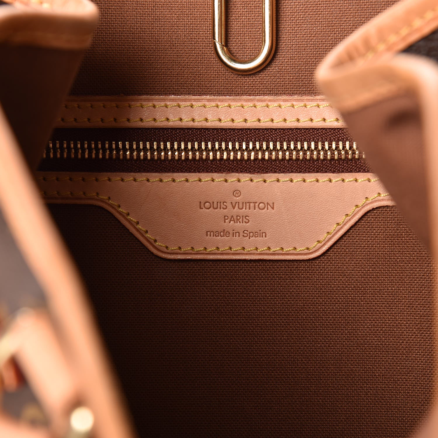 Louis Vuitton Monogram Batignolles Vertical 6 of 23
