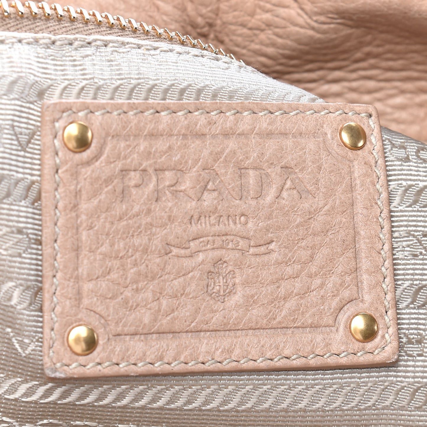 Cervo Pleats Tote Beige