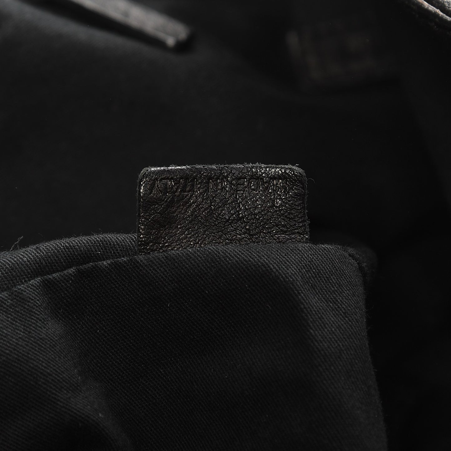Wrinkled Lambskin Medium Nightingale Black