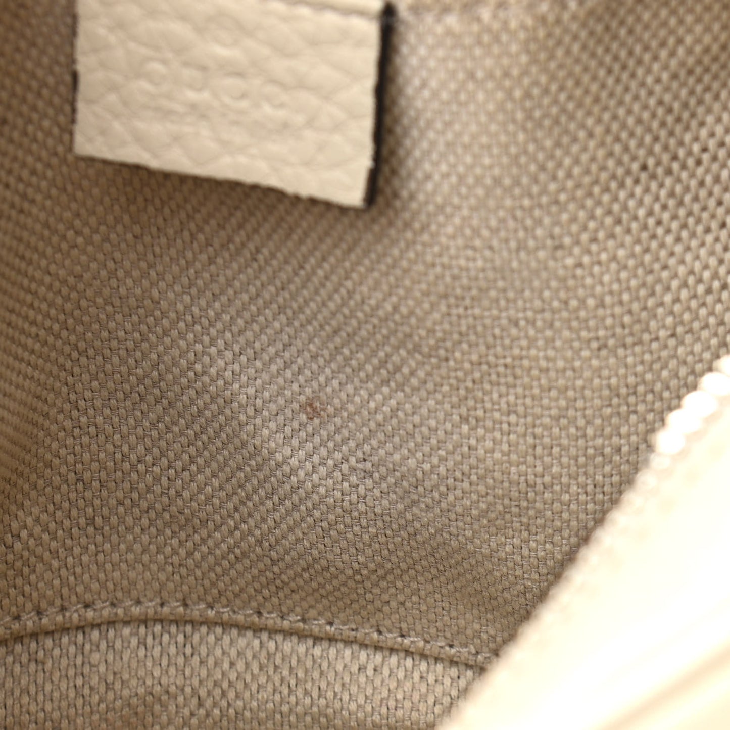 Pebbled Calfskin Small Soho Disco Bag Off White