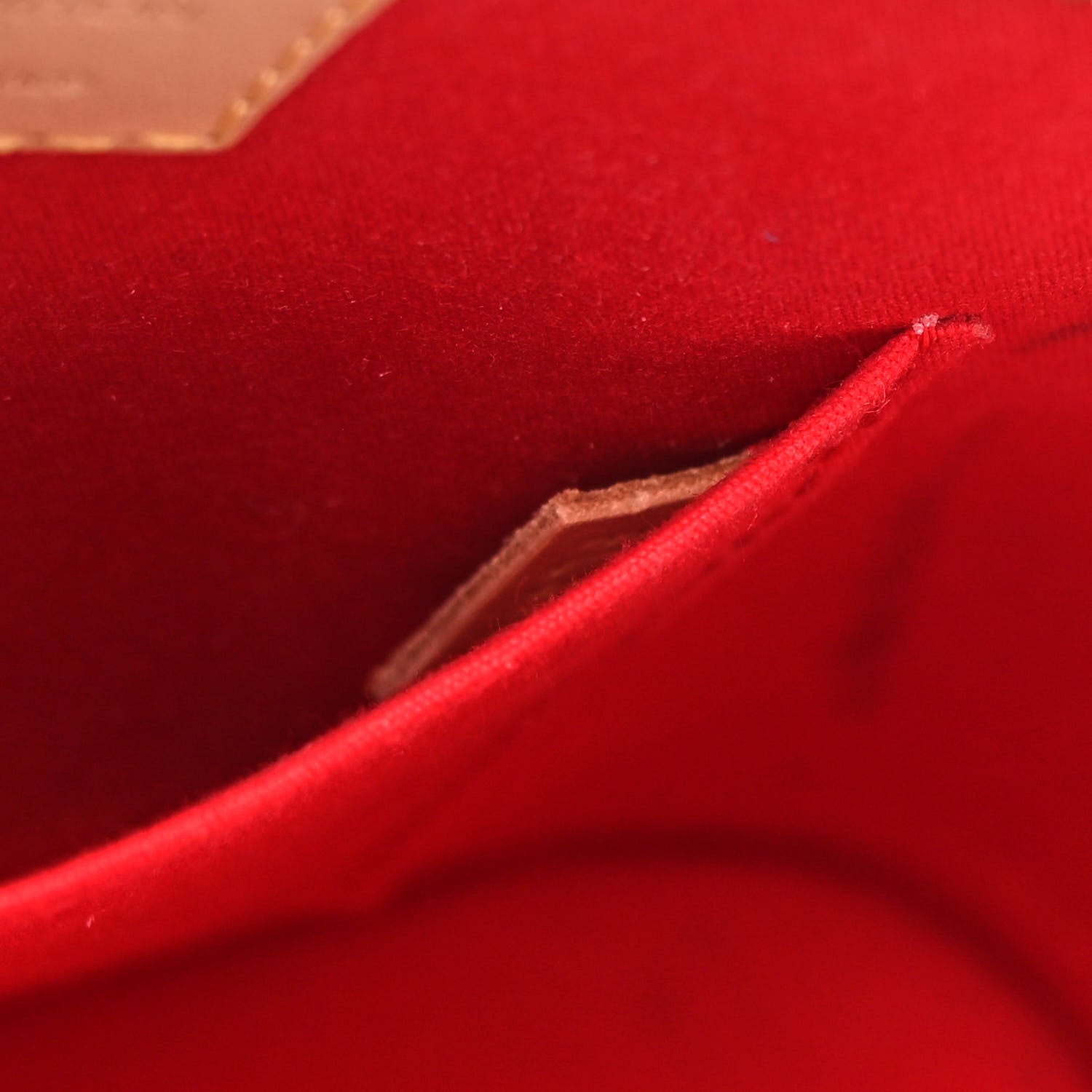 Louis Vuitton Vernis Alma BB Pomme D'Amour 7 of 14