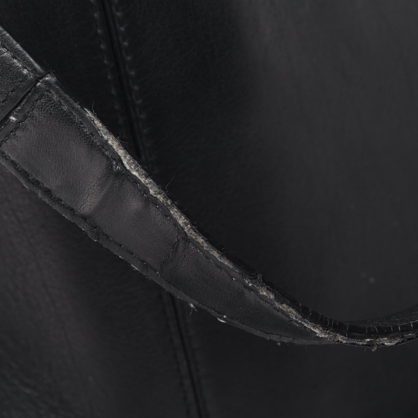 Supple Natural Calfskin Medium Tri-Fold Bag Black