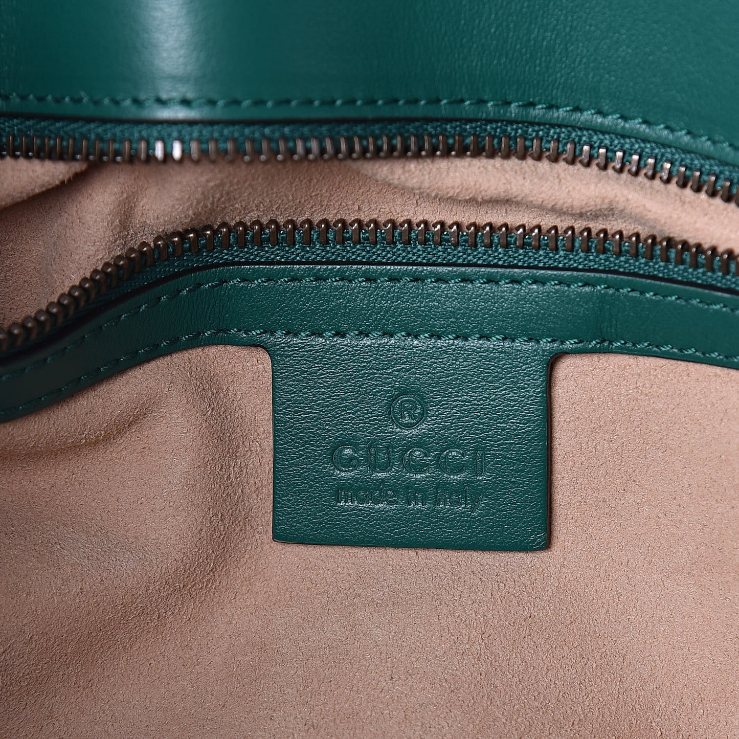 Calfskin Matelasse Small GG Marmont Shoulder Bag Emerald Green