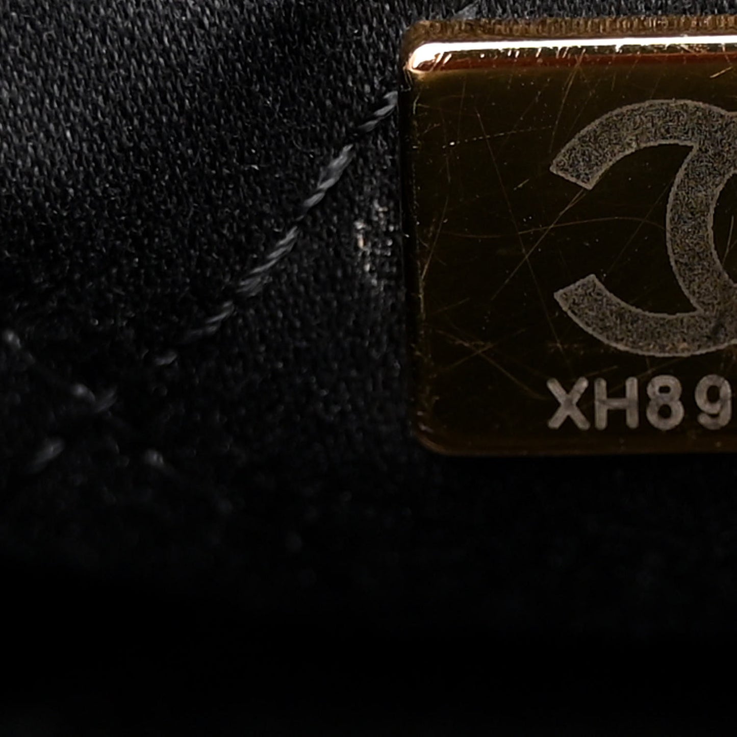 Shiny Calfskin Quilted Chanel 22 Black