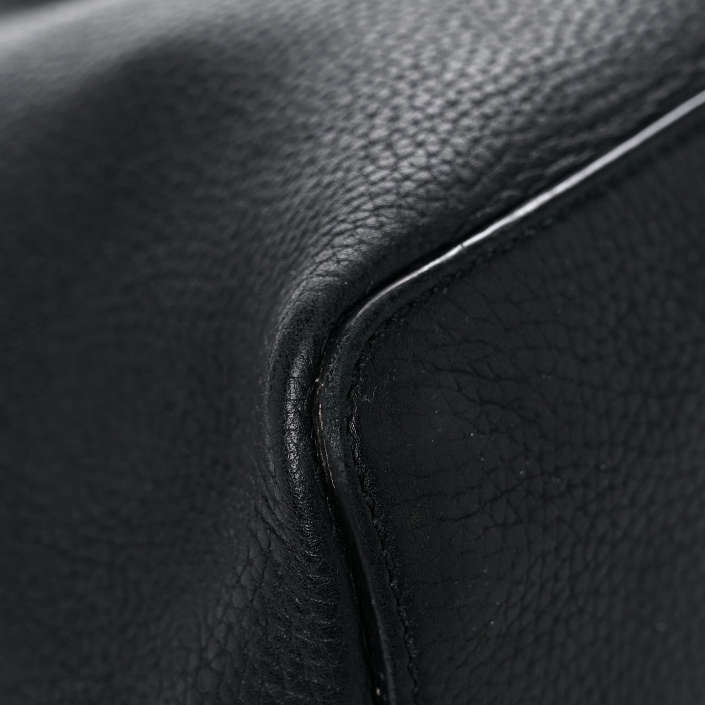 Pebbled Calfskin Large Soho Hobo Black