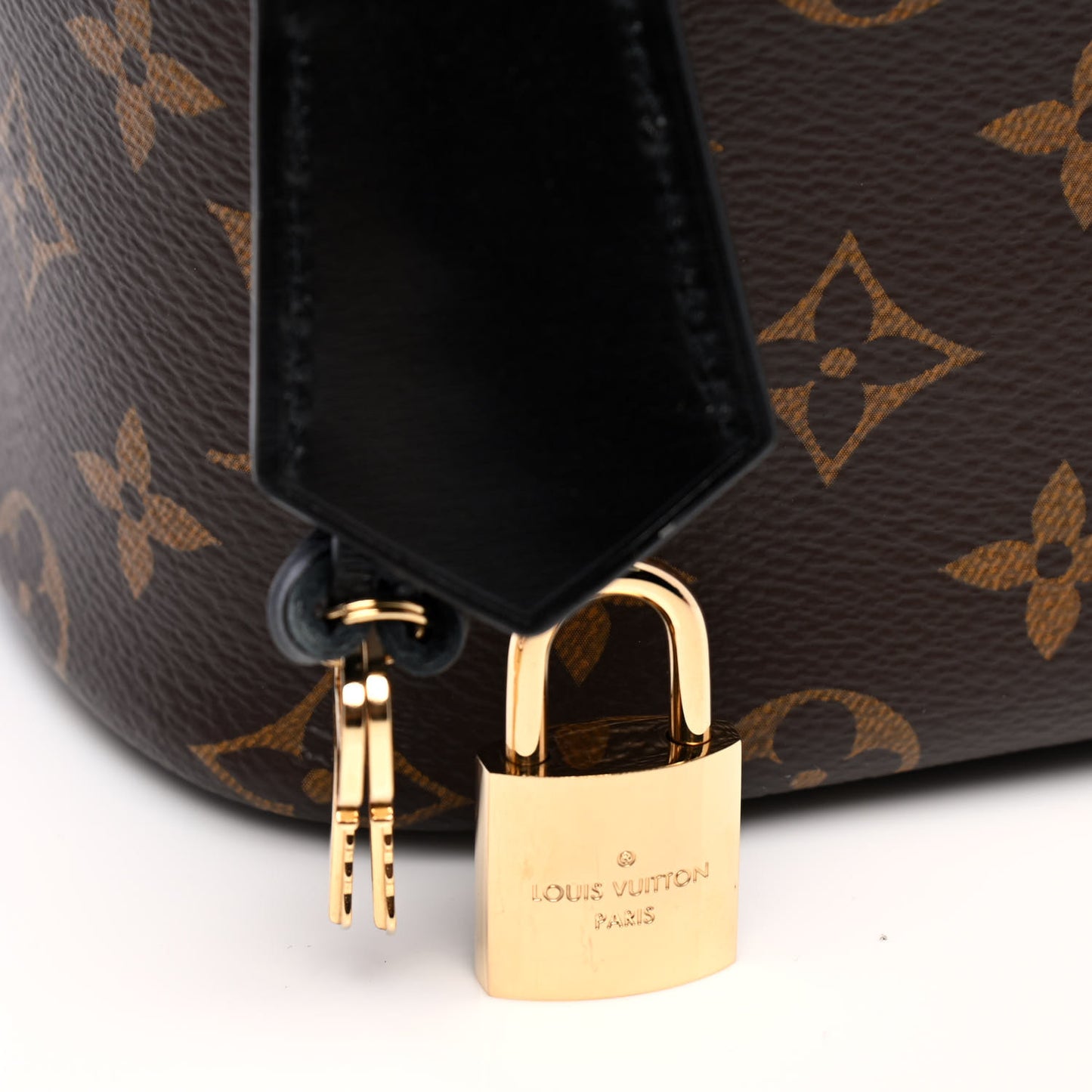 Reverse Monogram Vanity PM