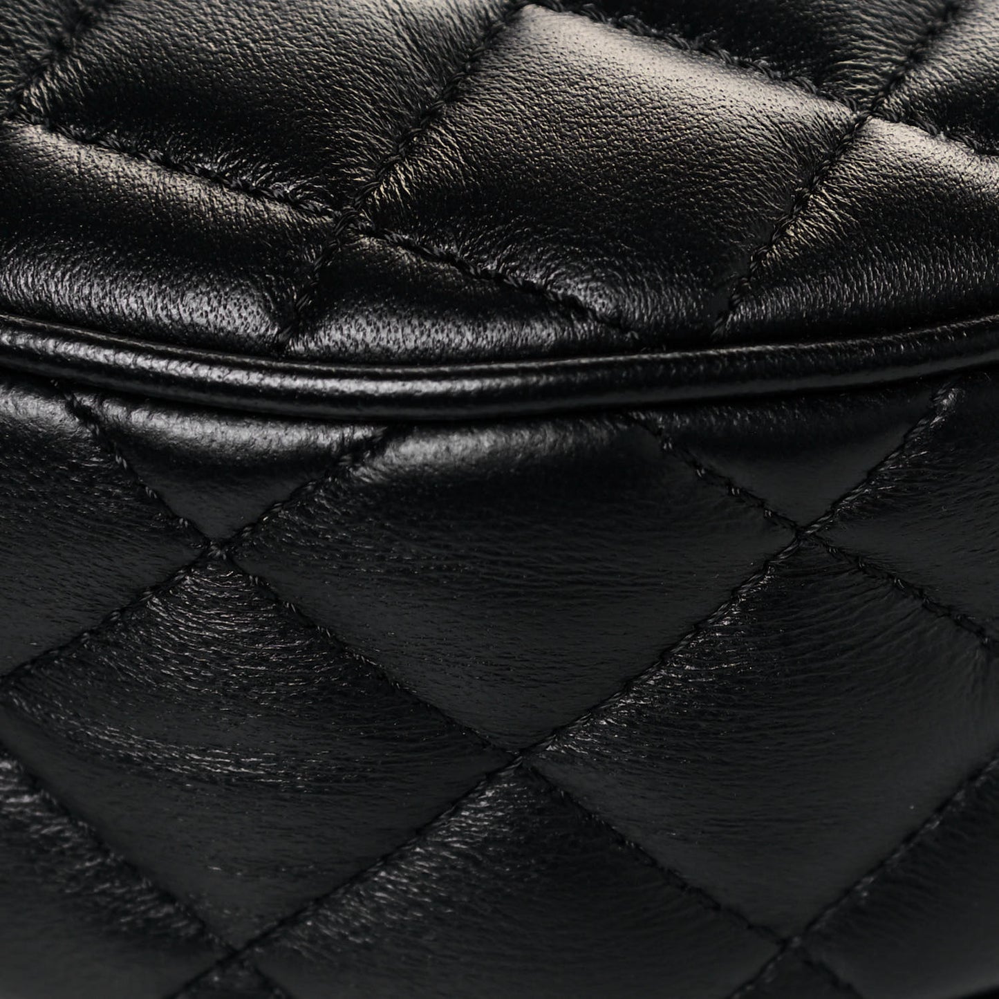 Nappa Quilted Medusa Round Camera Bag Black