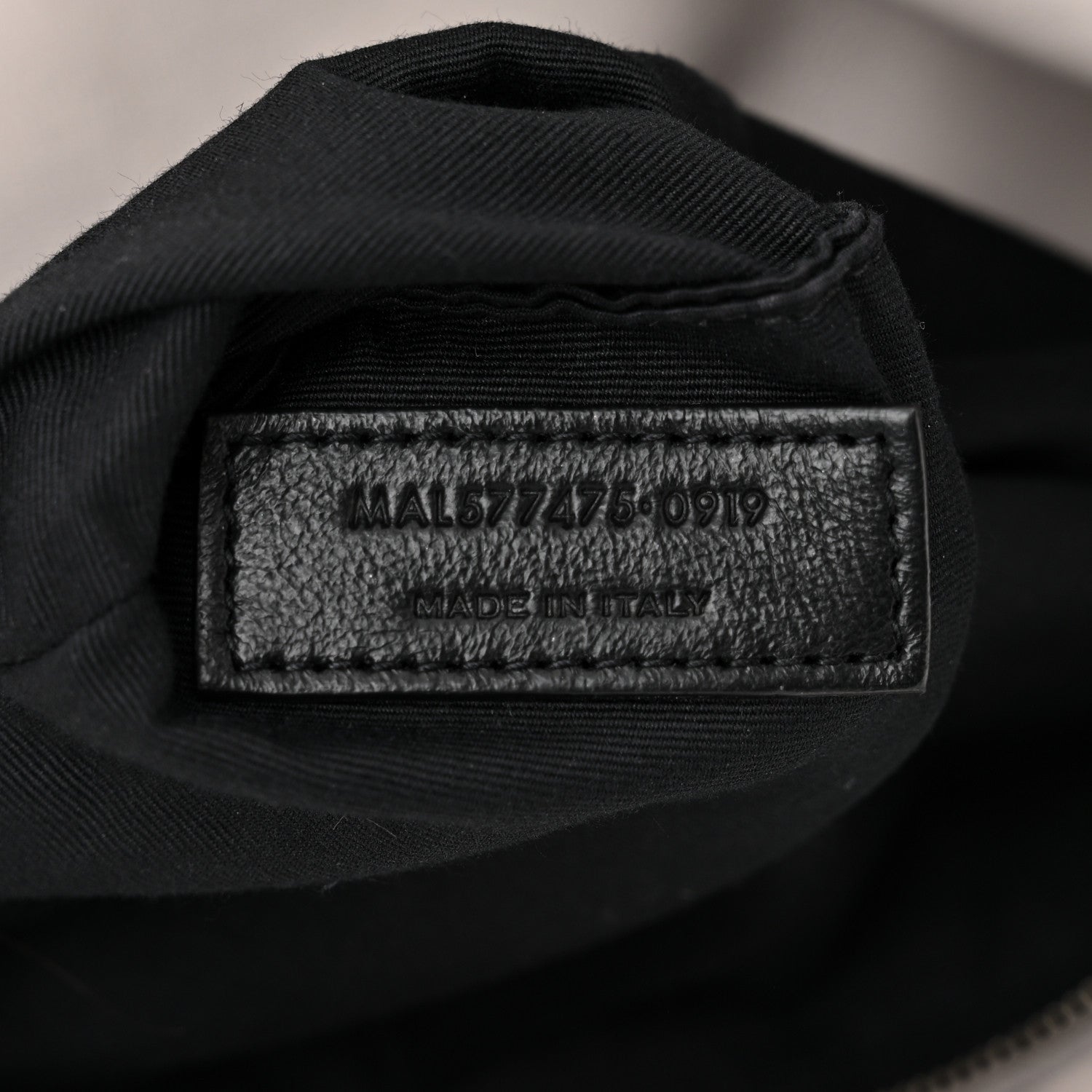 Saint Laurent Lambskin Quilted Medium Loulou Puffer Monogram Chain Satchel Blanc Vintage 7 of 15