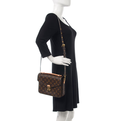 Louis Vuitton Monogram Pochette Metis 2 of 7