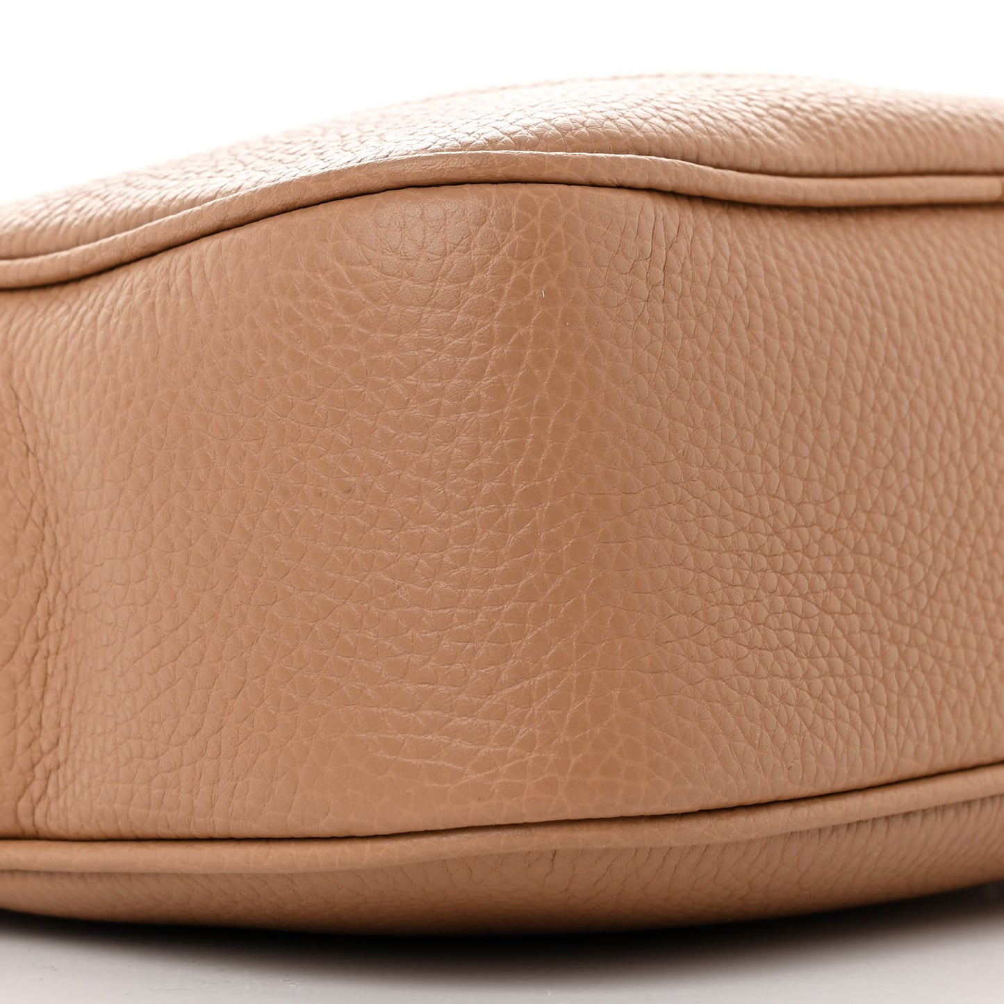 Pebbled Calfskin Small Soho Disco Bag Camelia