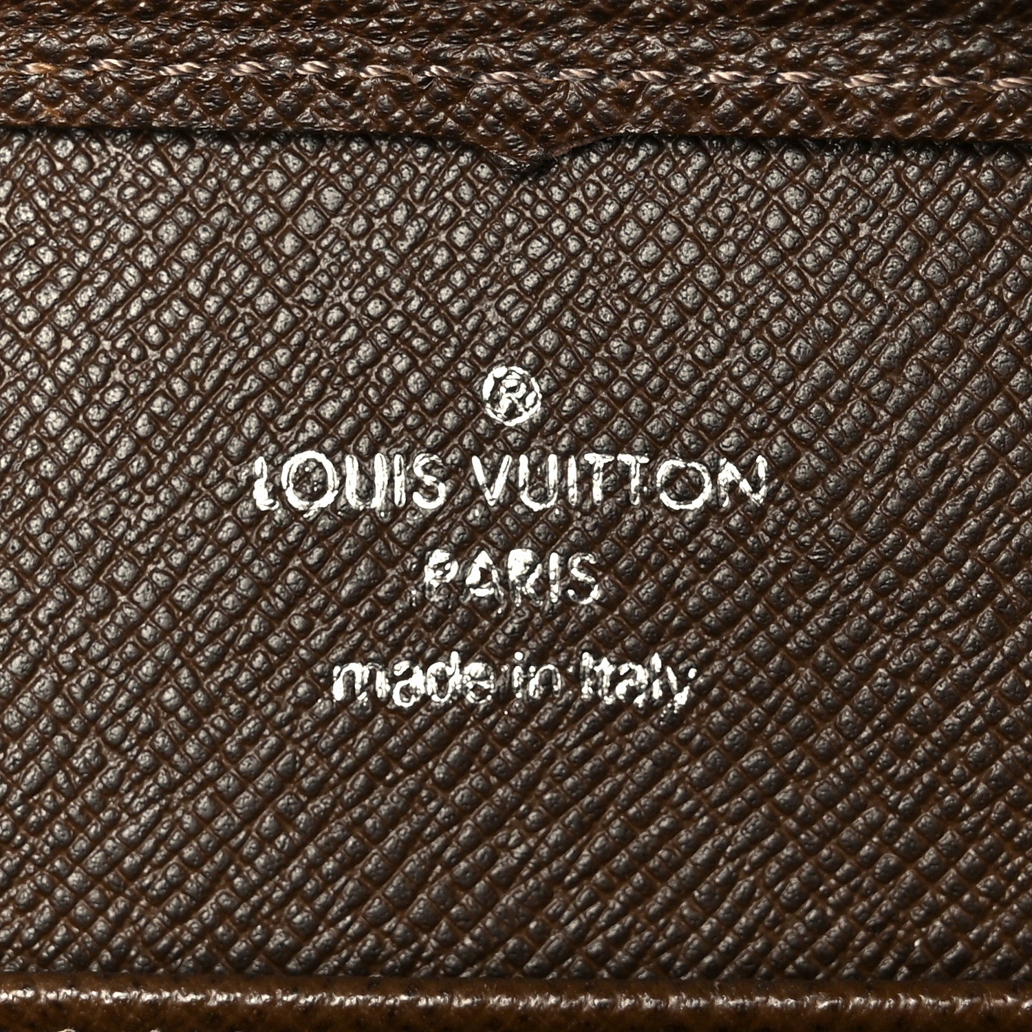 Louis Vuitton Taiga Baikal Pochette Grizzli 6 of 8