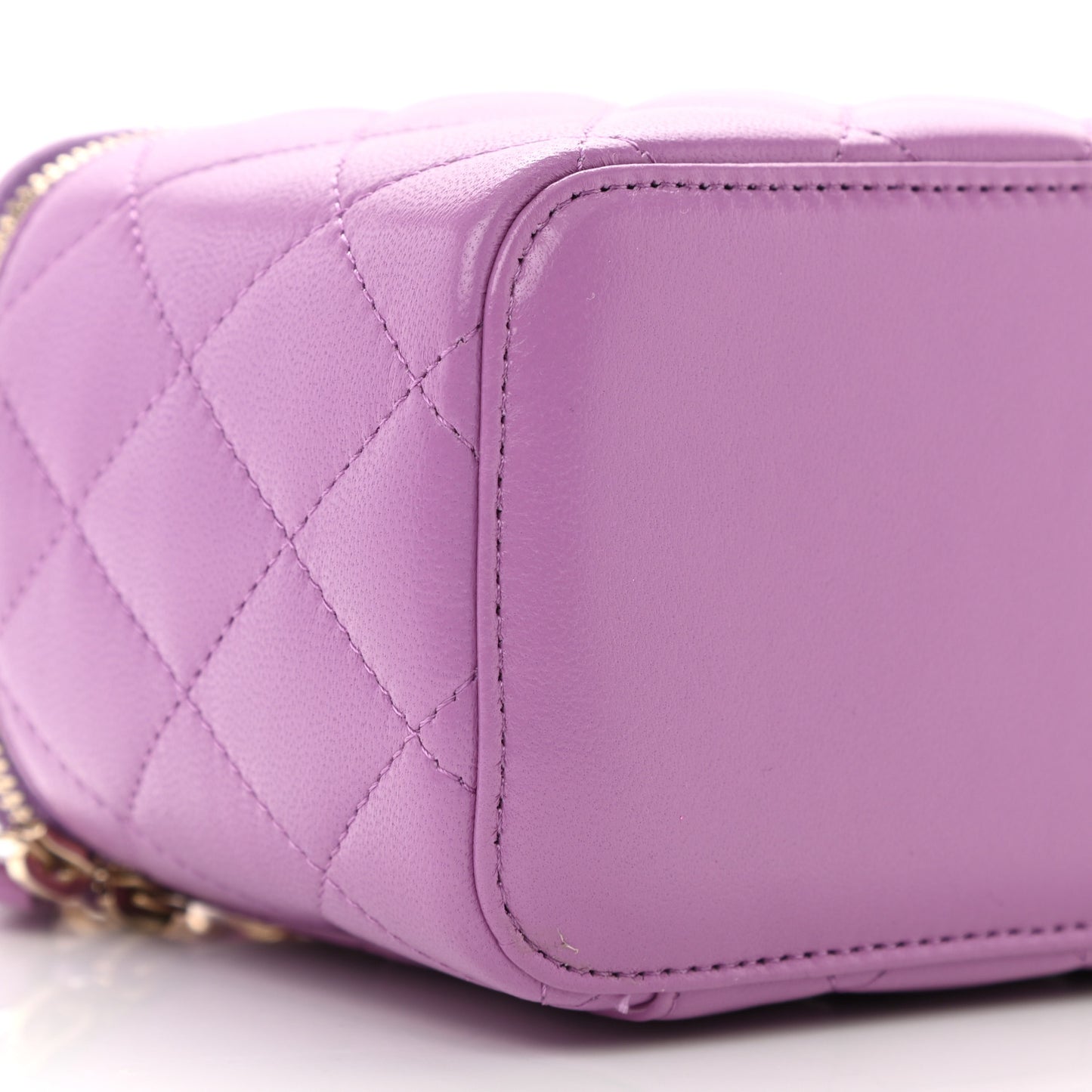 Lambskin Quilted Pearl Crush Small Vanity Case With Chain Purple