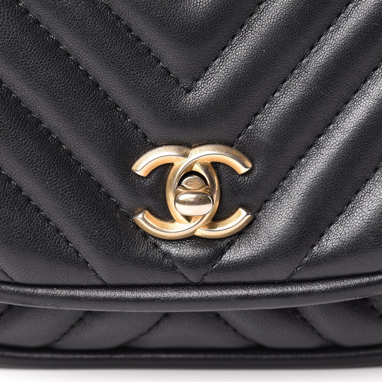 Lambskin Reverse Chevron Quilted Mini Round Top Handle Flap Black