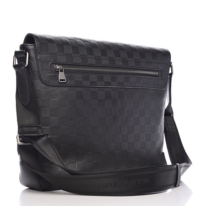 Louis Vuitton Damier Infini District MM Onyx 3 of 9