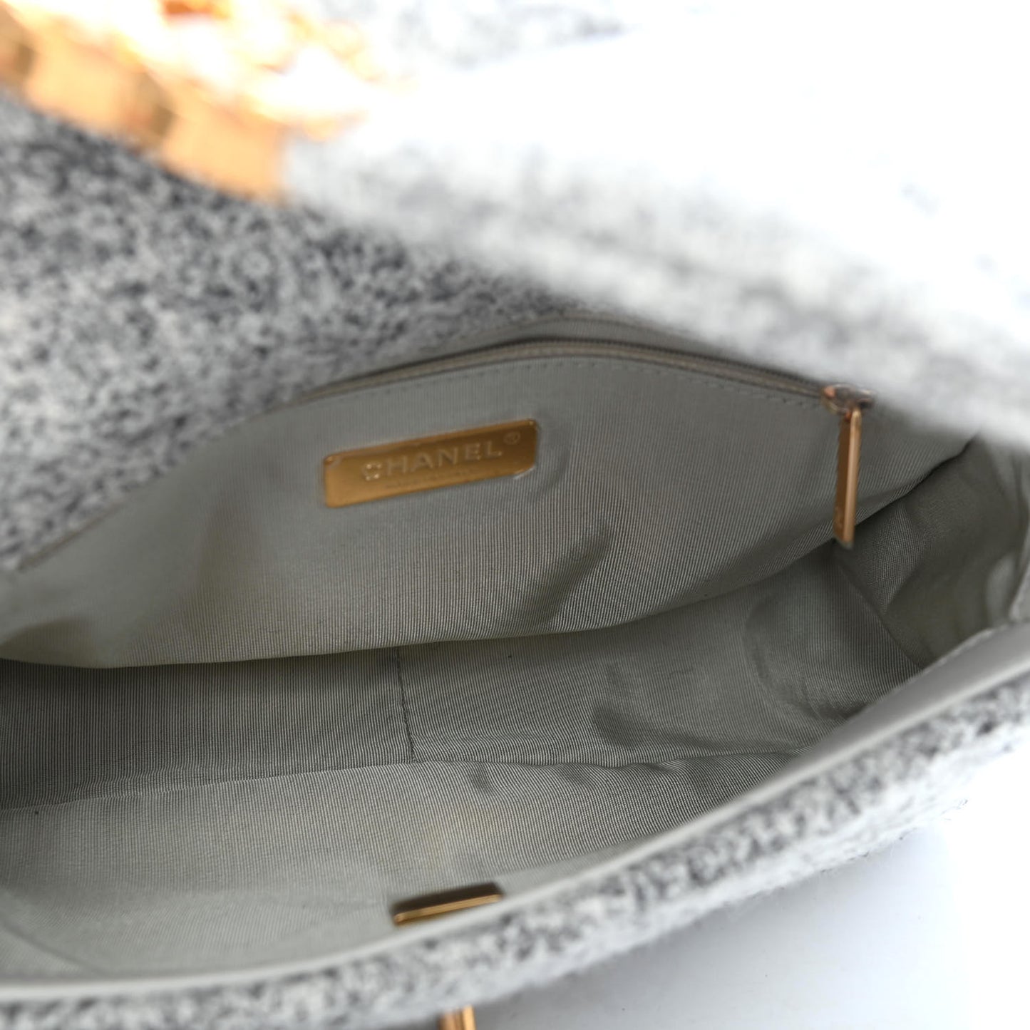 Tweed Quilted Medium Chanel 19 Flap Grey Ecru