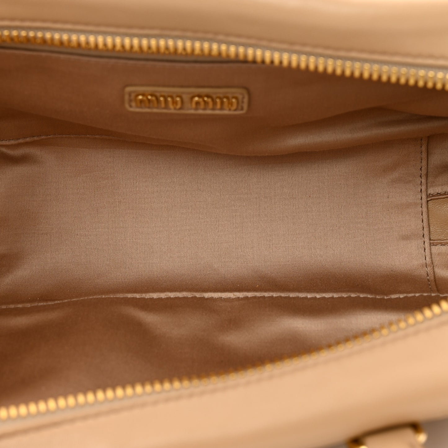 Nappa Matelasse Large Arcadie Top Handle Bag Sabbia