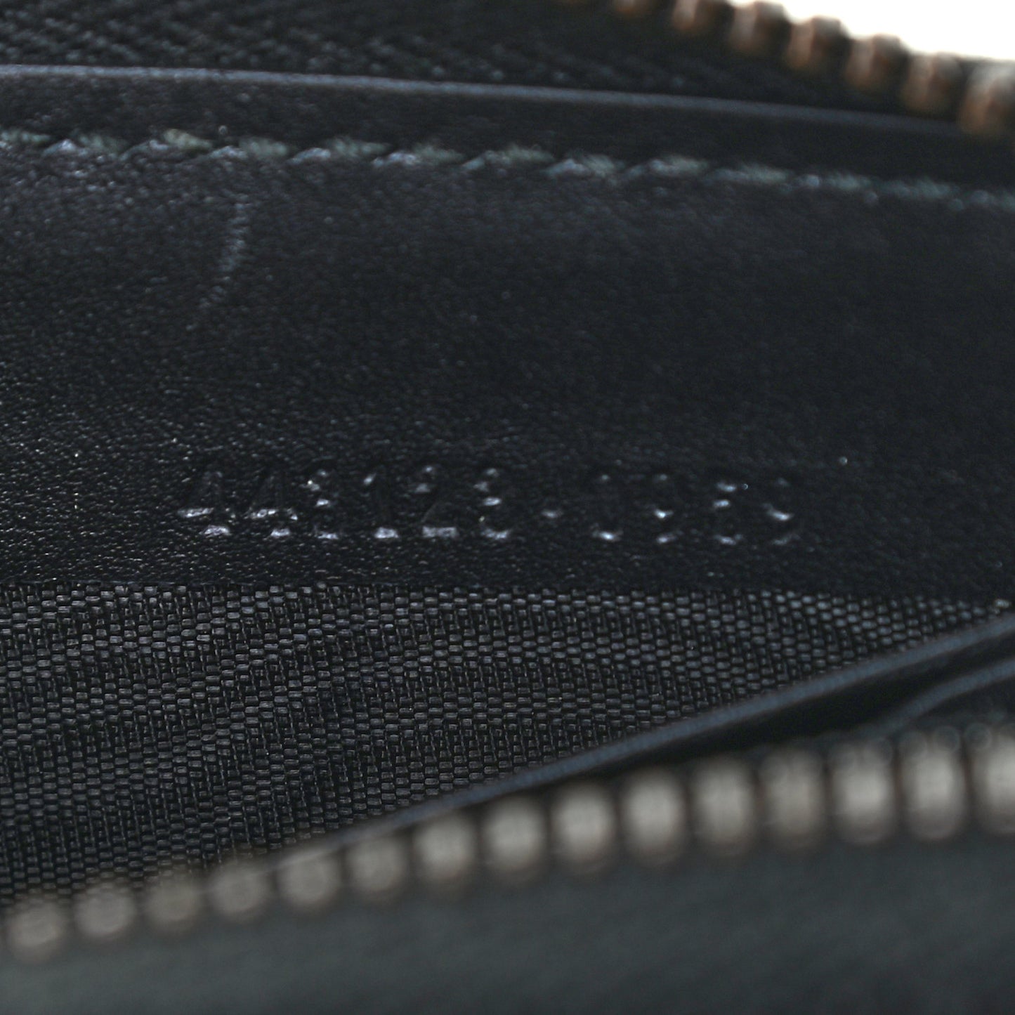 Calfskin Matelasse Pearly GG Marmont Zip Around Wallet Black