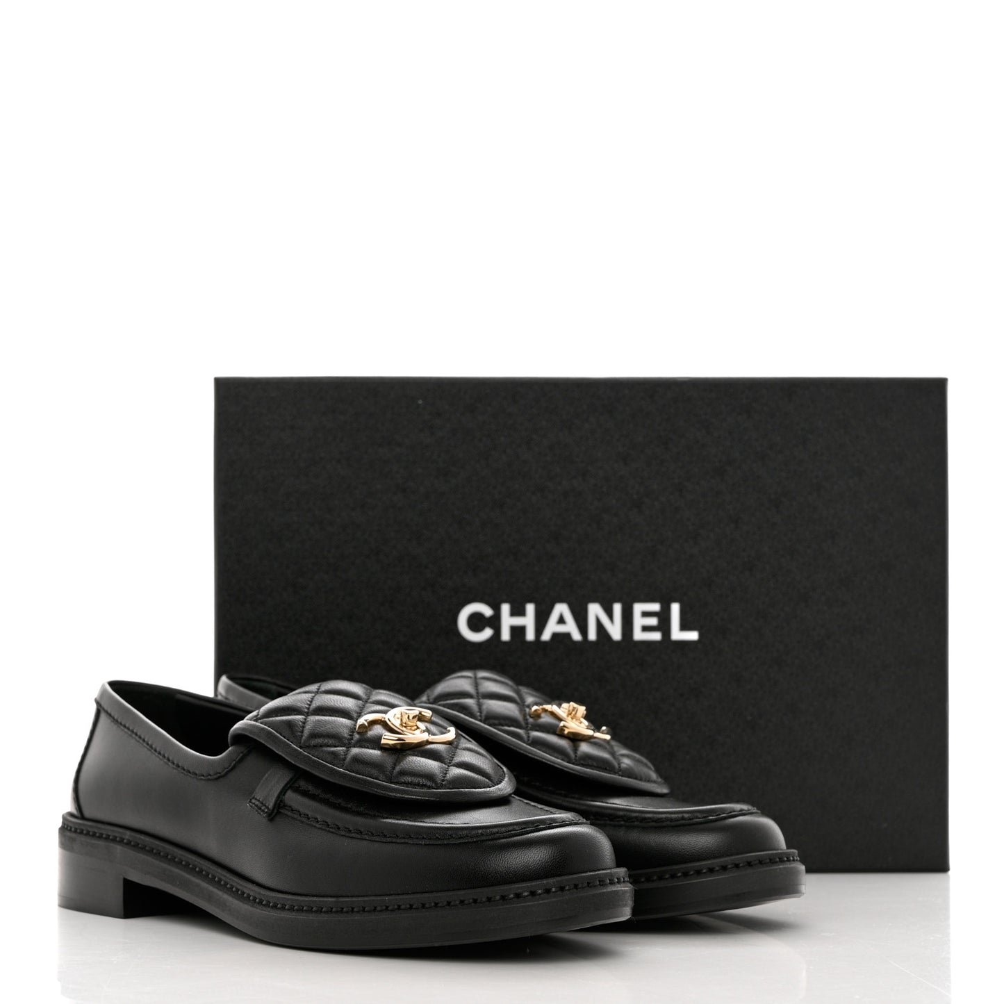 Lambskin Quilted CC Turnlock Loafers 39 Black