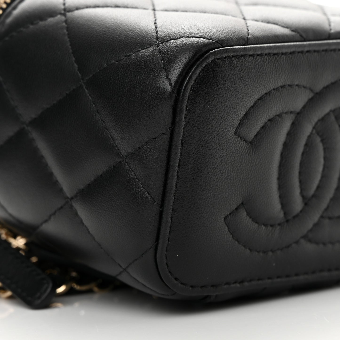 Lambskin Quilted Mini Vanity Case With Chain Black