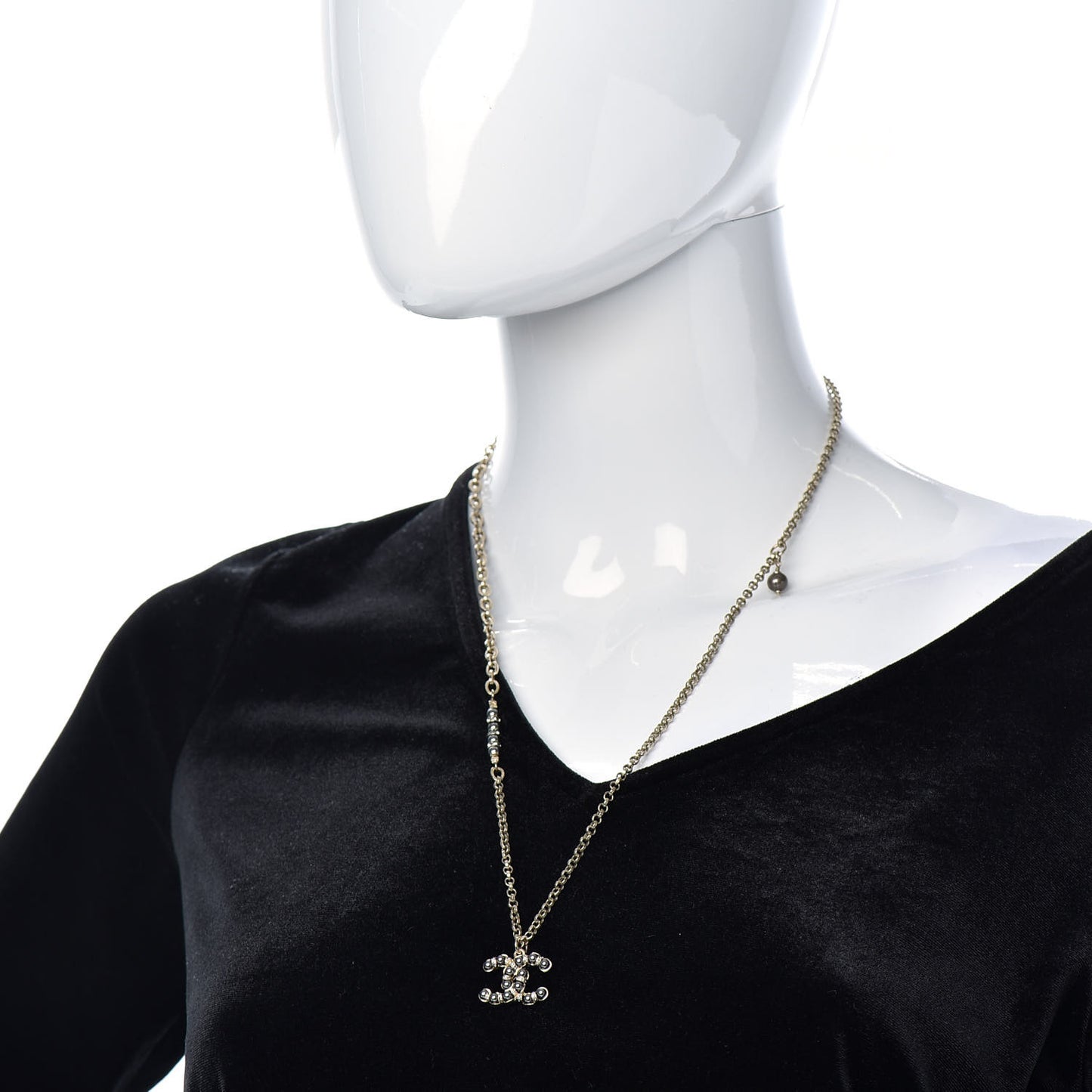 Crystal Pearl Nefertiti CC Pendant Necklace Gold Grey