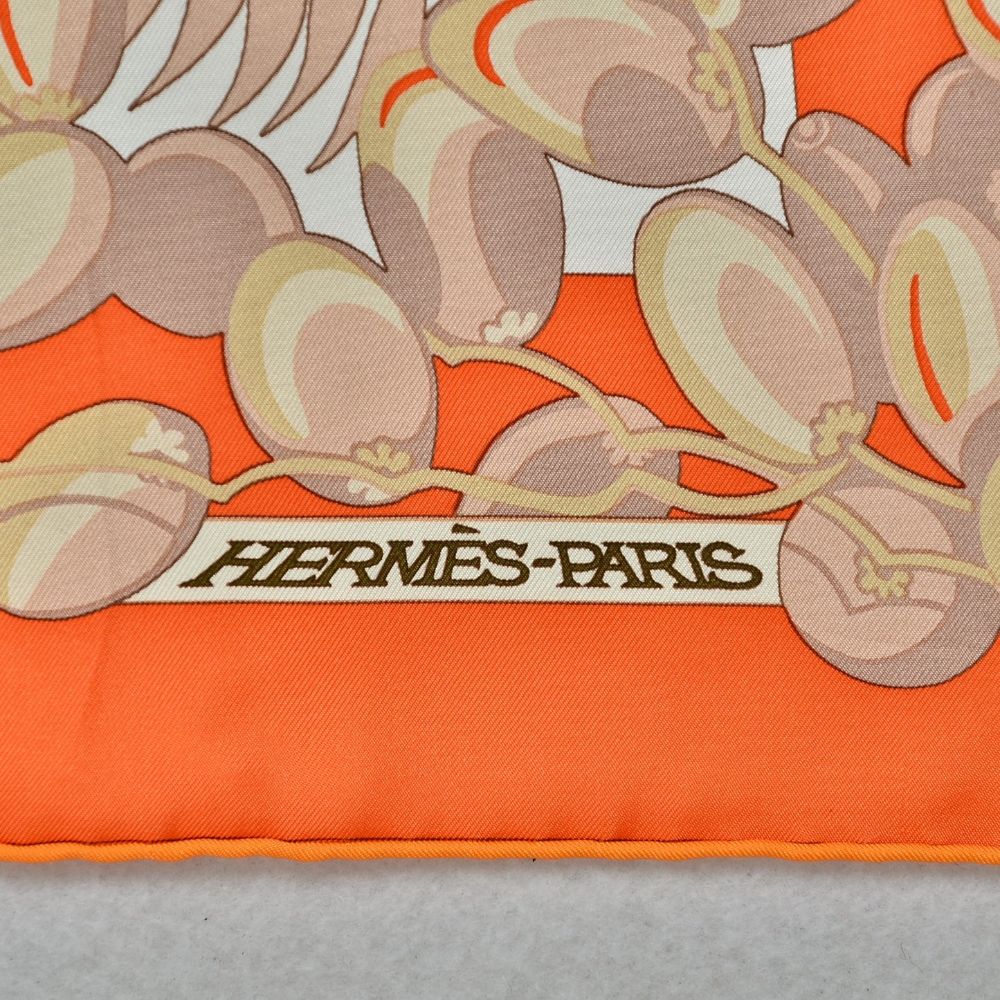 Silk Cheval Phoenix Scarf 140 Beige Orange Kaki