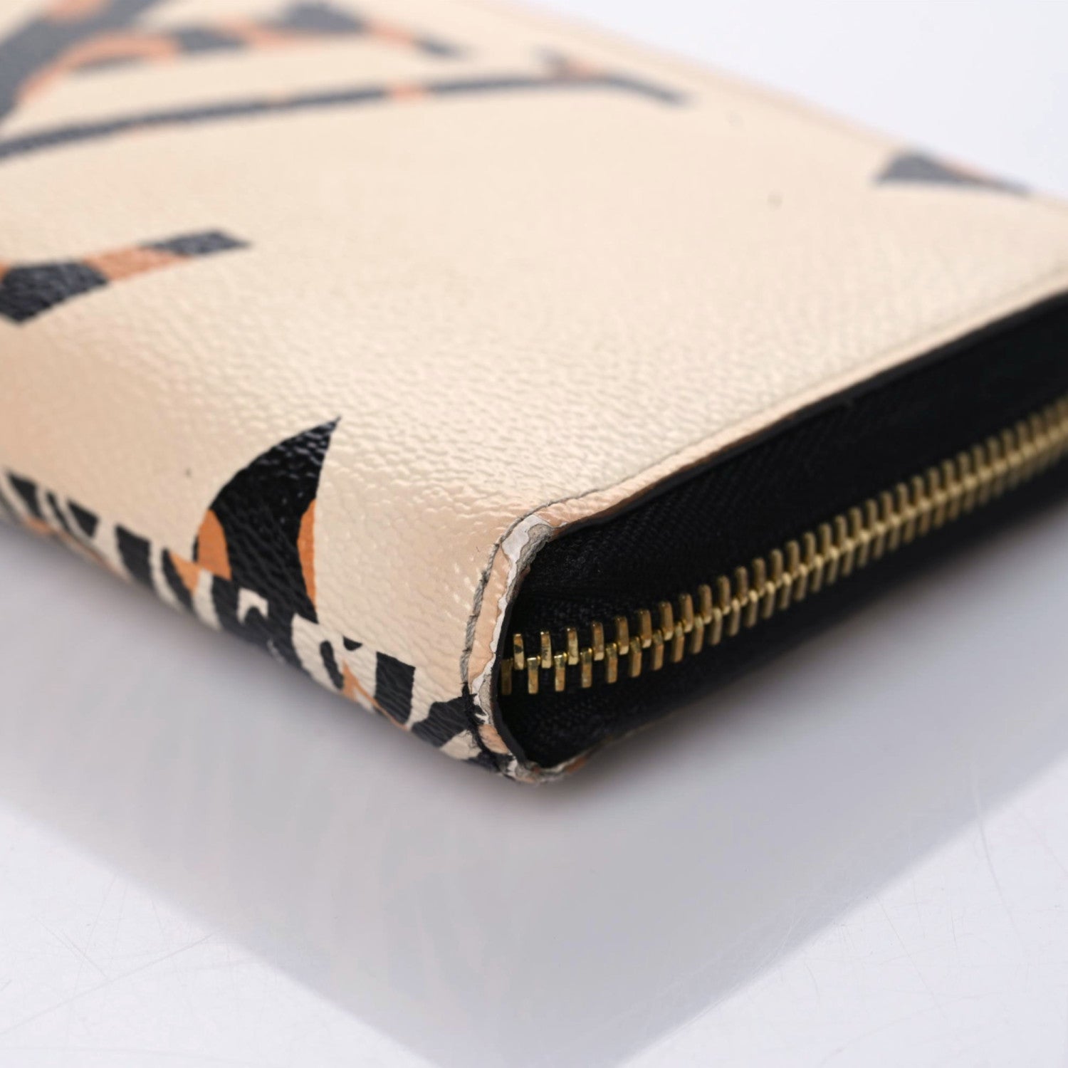 Louis Vuitton Monogram Giant Jungle Zippy Wallet Ivory 9 of 17