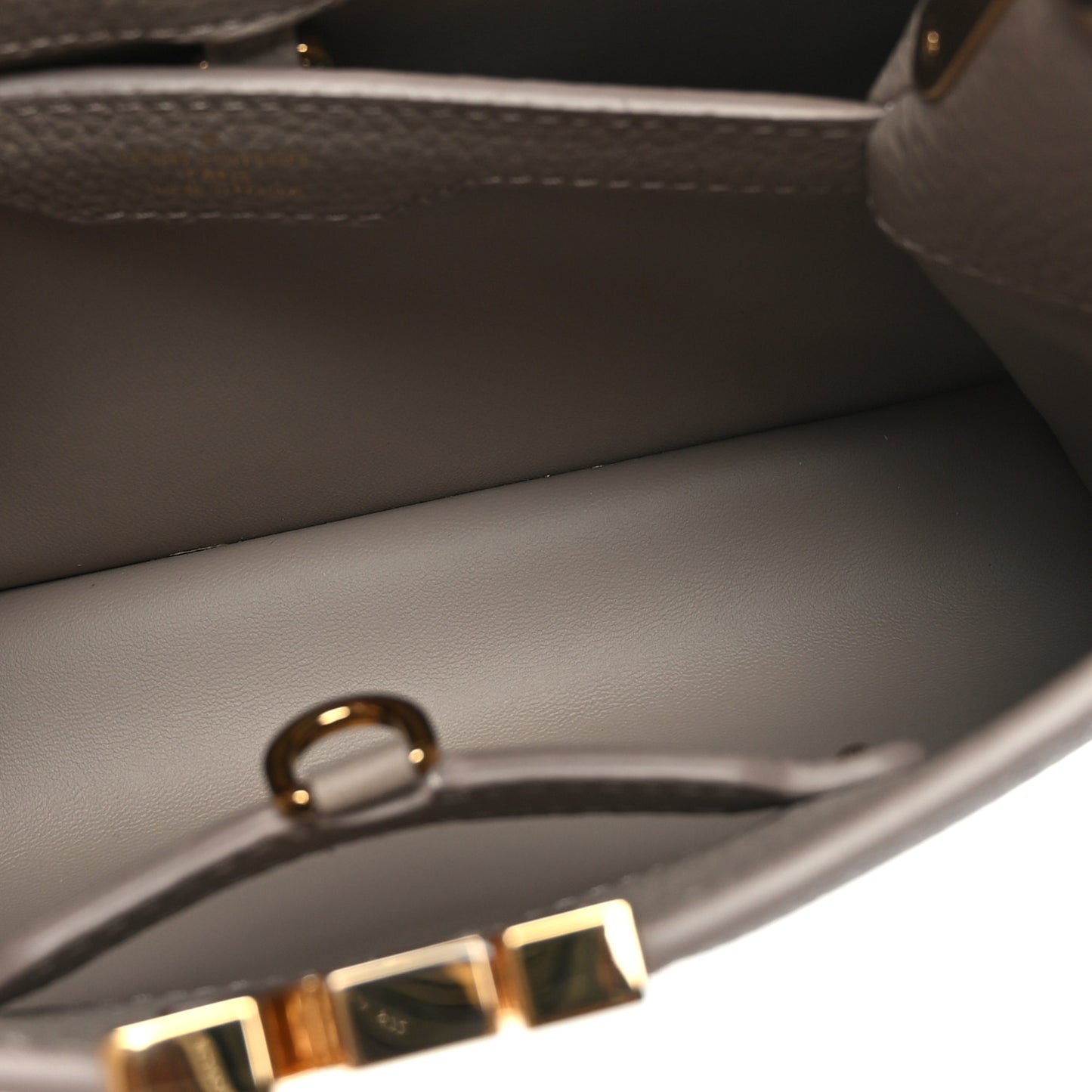 Taurillon Monogram Flower Capucines BB Galet Creme