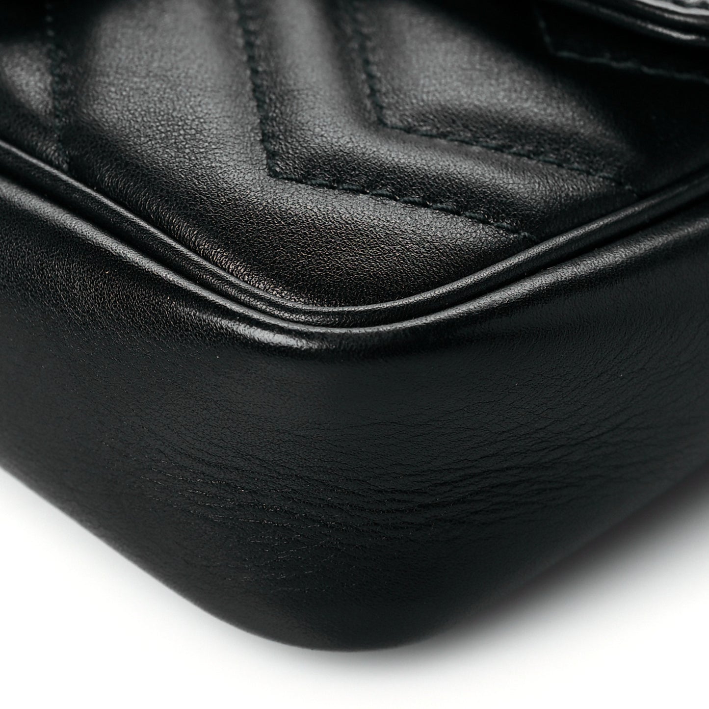 Calfskin Matelasse Super Mini GG Marmont Shoulder Bag Black
