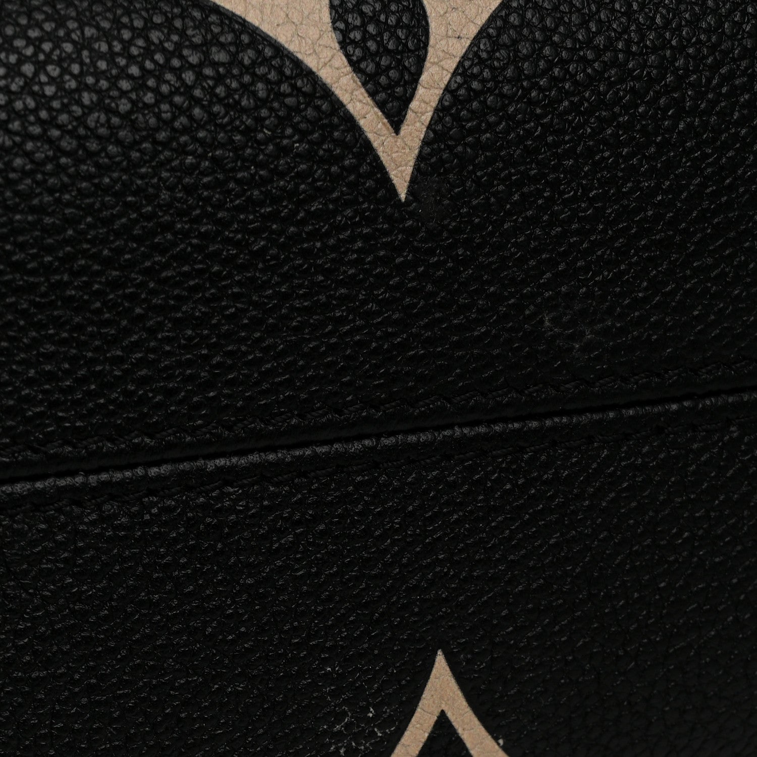 Louis Vuitton Empreinte Monogram Giant Onthego PM Black Beige 10 of 11