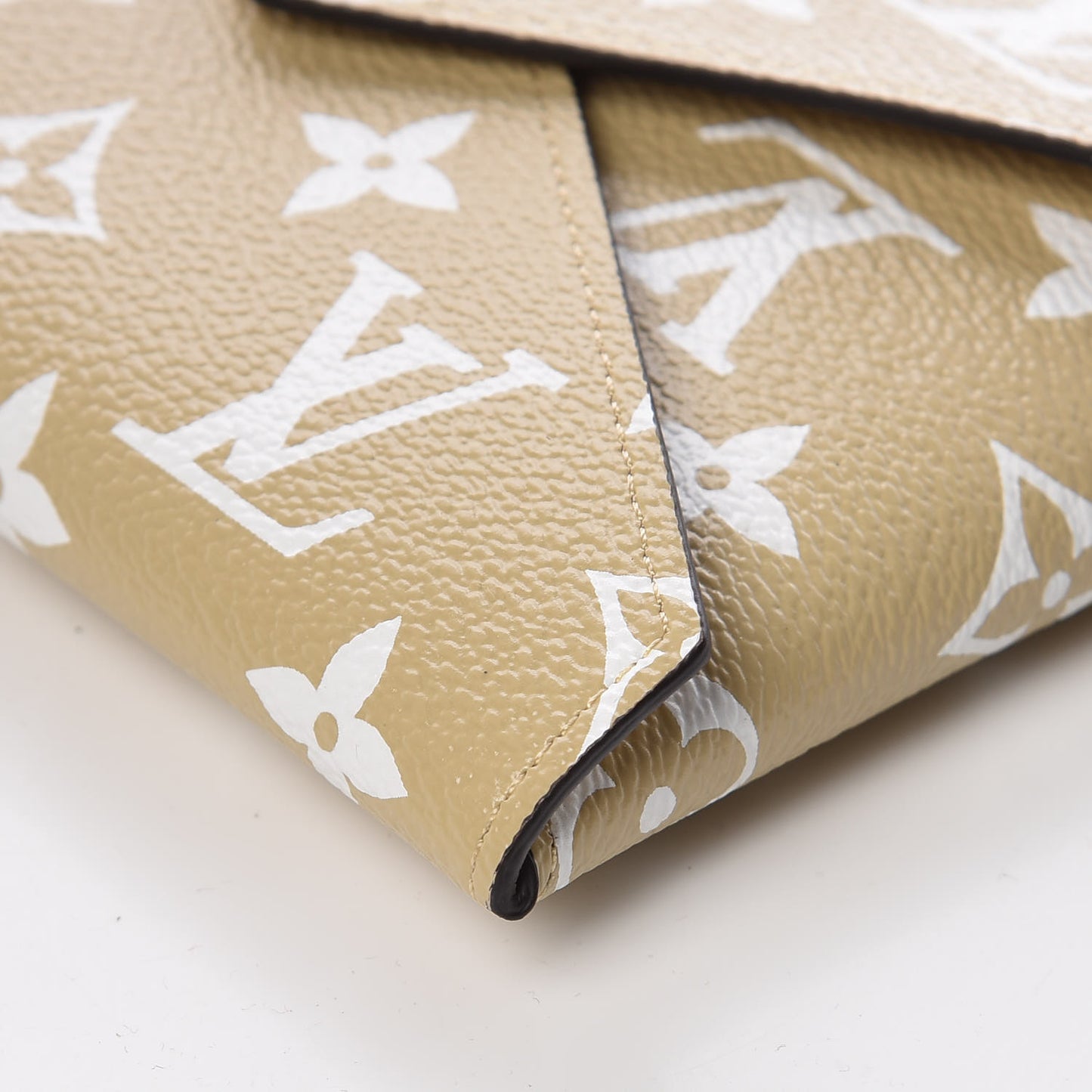 Monogram Giant Medium Kirigami Pochette Insert Beige