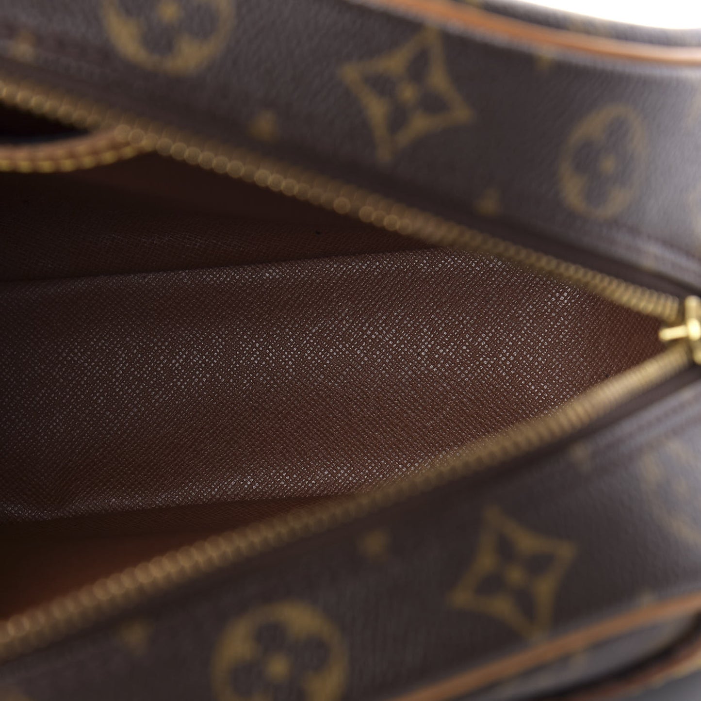 Monogram Blois