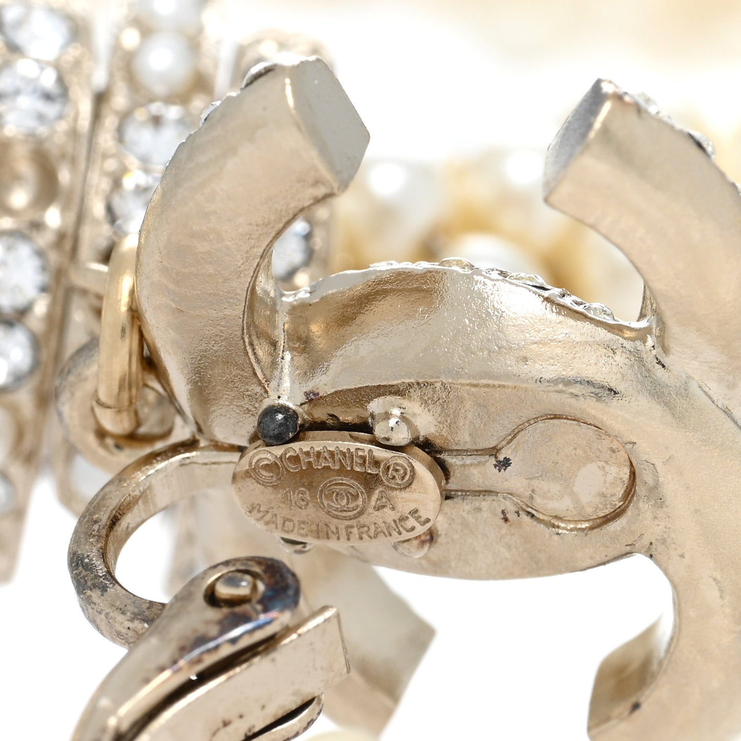 Crystal Pearl CC Hoop Earrings Gold Pearly White