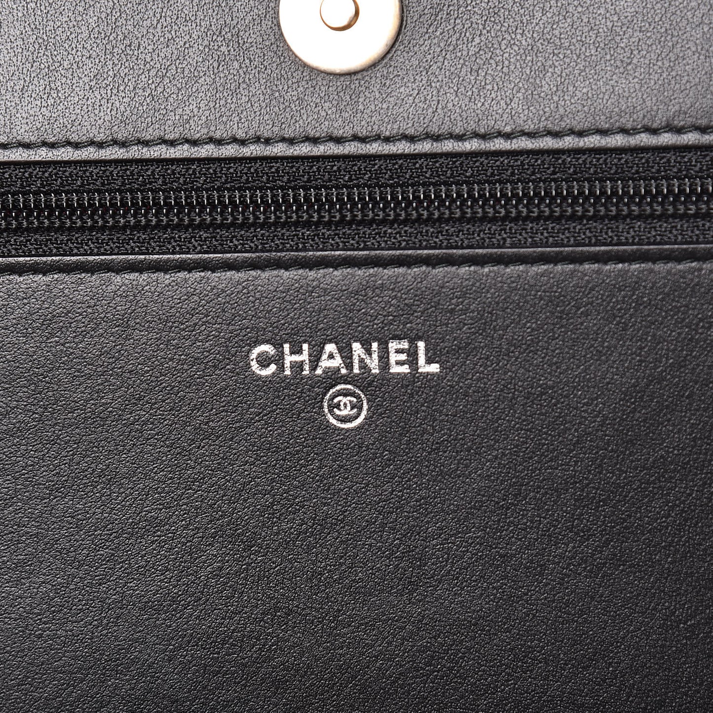 Aged Calfskin Quilted Gabrielle Wallet On Chain WOC Black