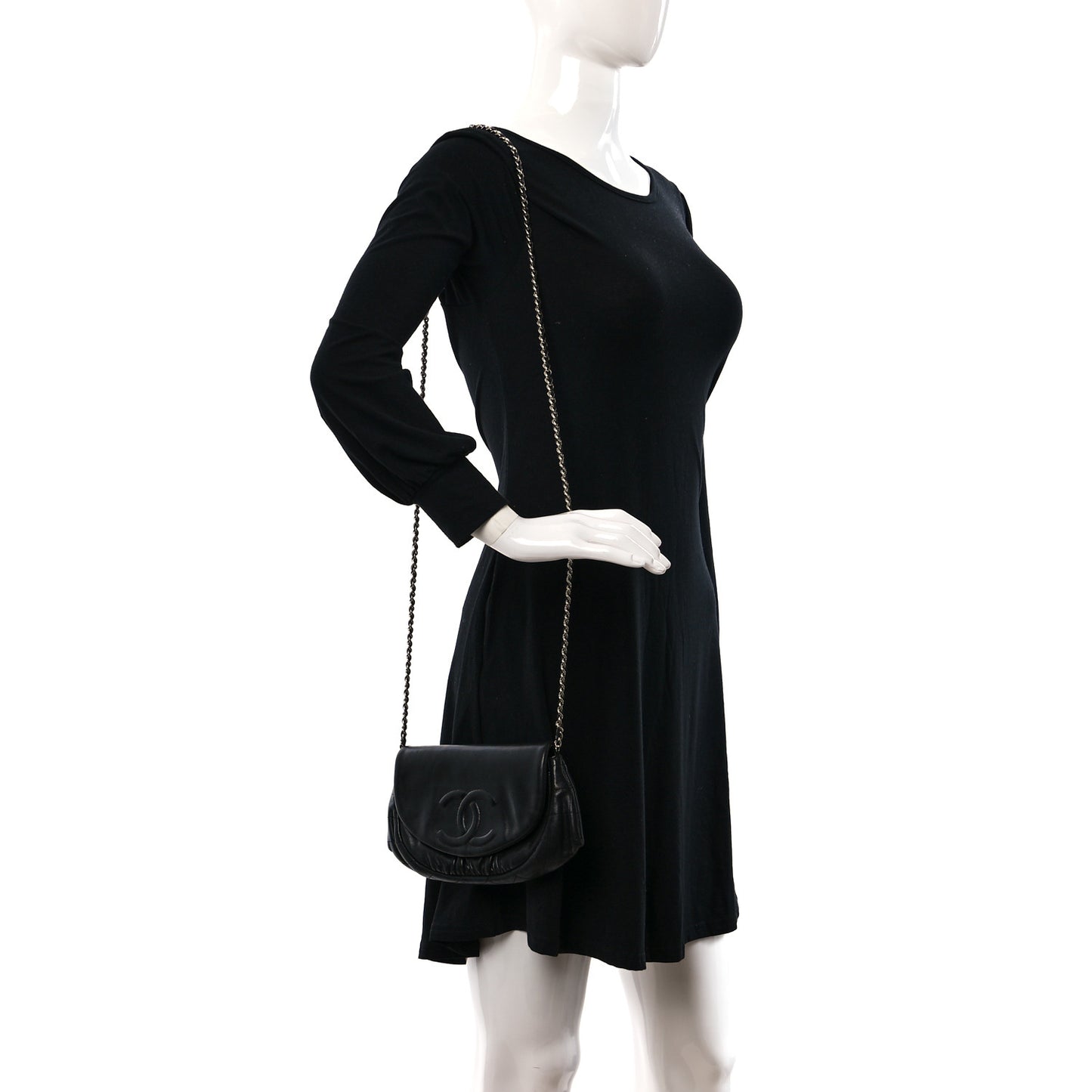 Lambskin Half Moon Wallet On Chain WOC Black
