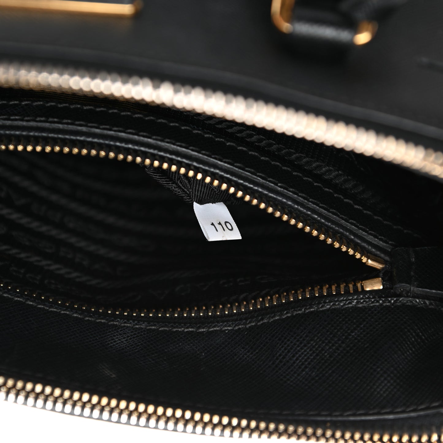Saffiano Small Galleria Double Zip Tote Black