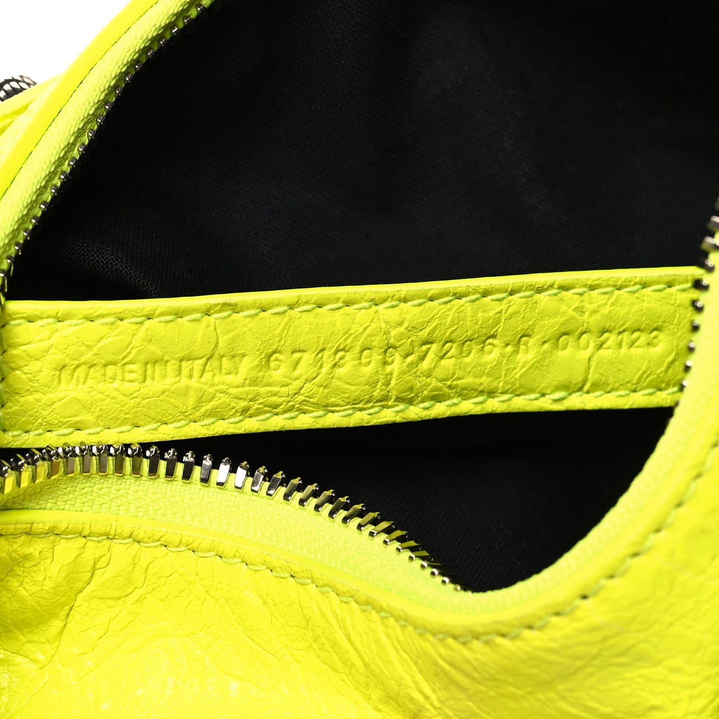 Agneau Arena Le Cagole Shoulder Bag XS Fluo Yellow