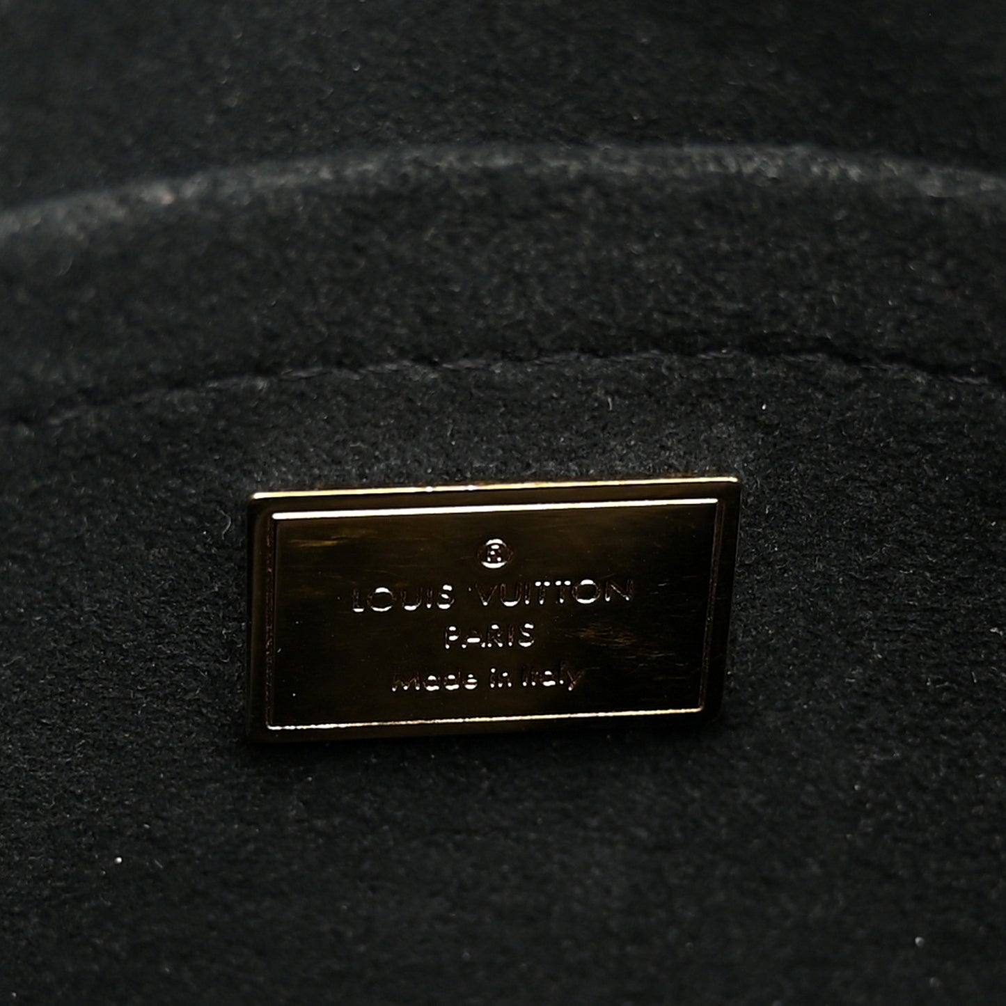 Vernis Epi Monogram Spring Street Black